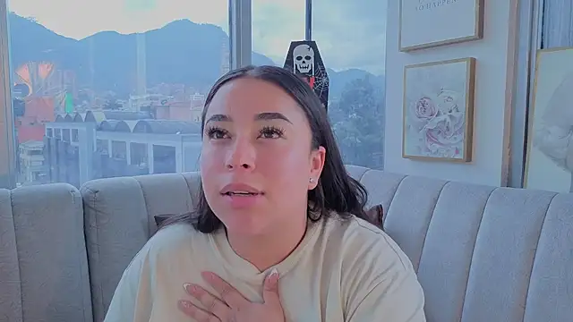 Zoey thompson online show from 10-30-25, 02:36