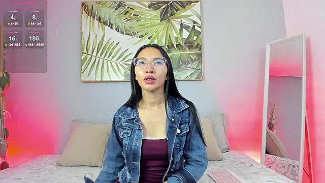 lucyy liiuu online show from 10-18-25, 12:40