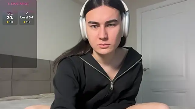 HeyAlena online show from 02-11-26, 05:57