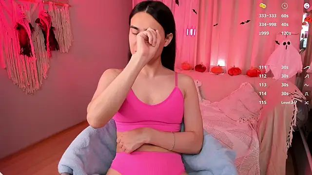 HeyAlena online show from 10-18-25, 11:12