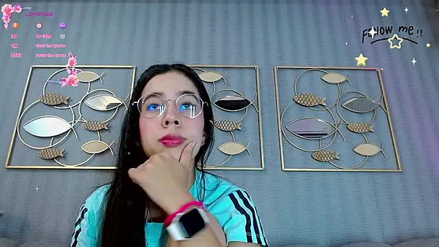 Snapshot of laraa_jeean chatting on 04-27-26, 07:01 laraa jeean online show from 04-27-26, 07:01