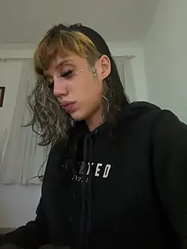 virtualgirlbr online show from 02-11-26, 08:25