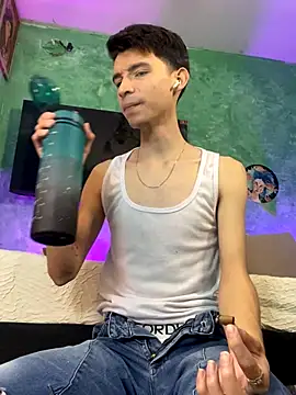 VicenteFerrer online show from 11-22-25, 05:34