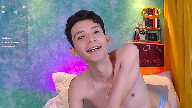 Snapshot of VicenteFerrer chatting on 10-15-25, 12:31 VicenteFerrer online show from 10-15-25, 12:31