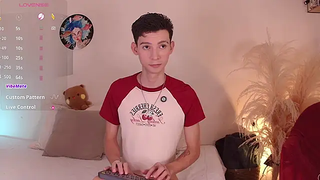 Snapshot of VicenteFerrer chatting on 06-27-26, 03:29 VicenteFerrer online show from 06-27-26, 03:29