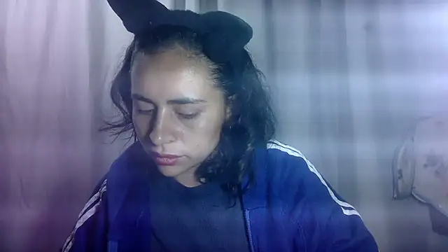 Anabelhotxx16 online show from 10-07-25, 04:02