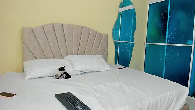 marsmith1 online show from 12-05-25, 12:21