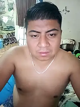 Snapshot of mexosito27 chatting on 10-23-25, 01:37 mexosito27 online show from 10-23-25, 01:37