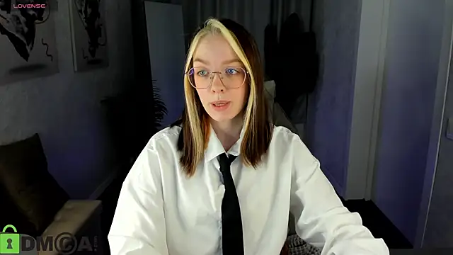 R0cket bunny online show from 04-15-26, 01:00