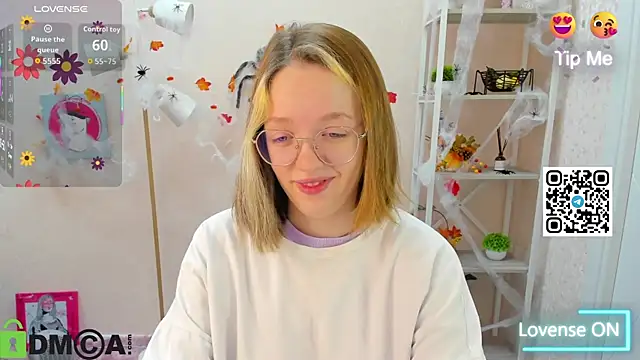 R0cket bunny online show from 10-22-25, 01:05