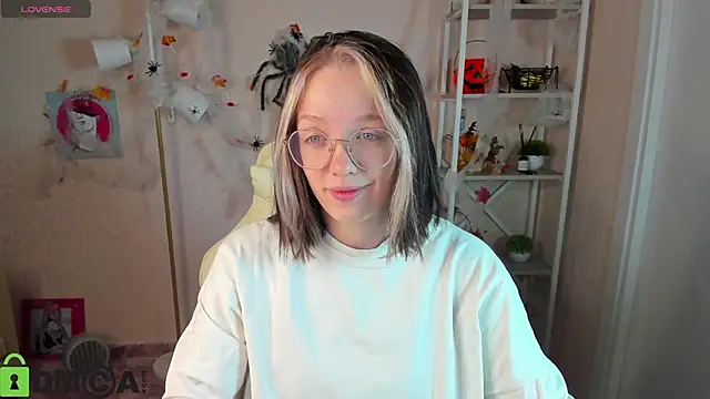 R0cket bunny online show from 10-27-25, 01:06