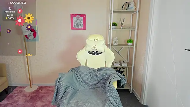 R0cket bunny online show from 09-30-25, 12:05