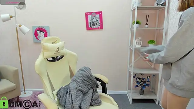 R0cket bunny online show from 10-14-25, 01:17