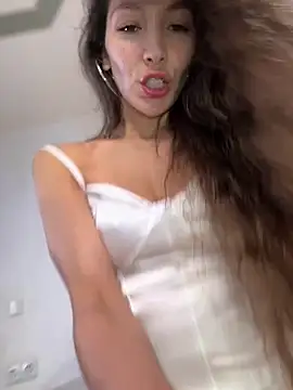 Snapshot of Viktoria_Grand chatting on 09-25-25, 11:11 Viktoria Grand online show from 09-25-25, 11:11