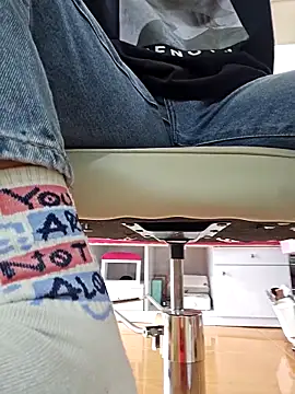 Nail Yummy online show from 11-28-25, 04:01