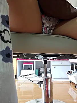 Nail Yummy online show from 11-29-25, 05:18