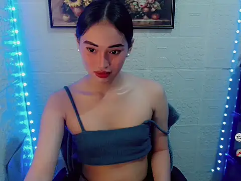 Snapshot of lovelysassy chatting on 10-31-25, 01:30 lovelysassy online show from 10-31-25, 01:30