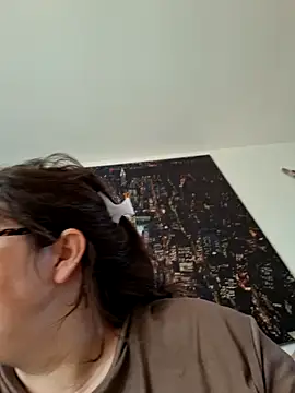 Snapshot of Fformesx chatting on 09-21-25, 07:57 Fformesx online show from 09-21-25, 07:57