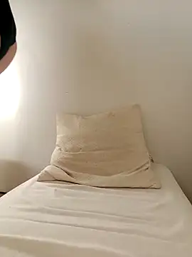 Snapshot of Fformesx chatting on 11-08-25, 10:30 Fformesx online show from 11-08-25, 10:30