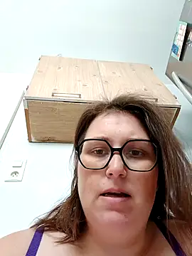 Snapshot of Fformesx chatting on 09-29-25, 12:00 Fformesx online show from 09-29-25, 12:00