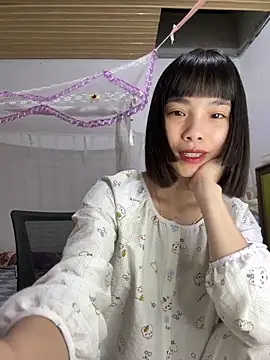 Snapshot of andymi1 chatting on 05-21-26, 02:31 andymi1 online show from 05-21-26, 02:31