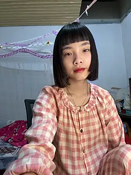 Snapshot of andymi1 chatting on 04-19-26, 02:34 andymi1 online show from 04-19-26, 02:34