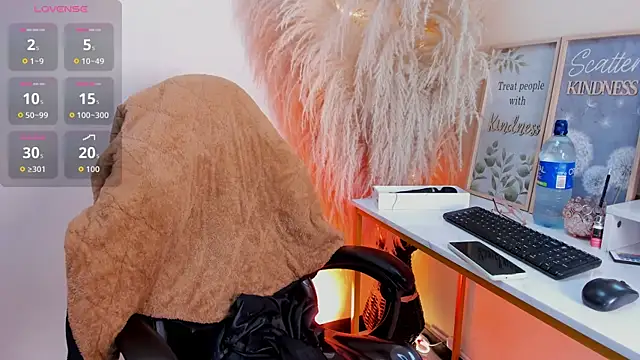 anyjones  online show from 11-27-25, 04:02