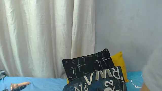 Snapshot of curvydarckcohocolate chatting on 07-04-26, 07:18 curvydarckcohocolate online show from 07-04-26, 07:18