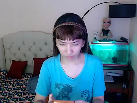 ShantalFoxxy  online show from 01-12-26, 01:40