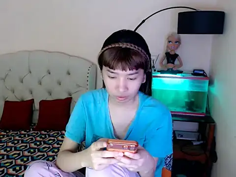 ShantalFoxxy  online show from 02-08-26, 12:41