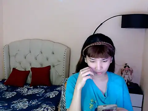 ShantalFoxxy  online show from 07-05-26, 03:22