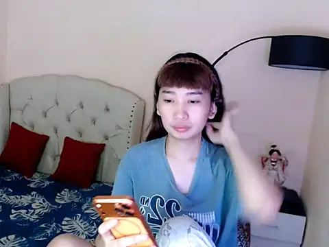 ShantalFoxxy  online show from 06-11-26, 10:40