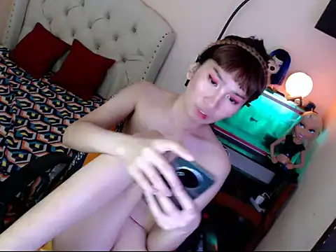 ShantalFoxxy  online show from 11-06-25, 04:49