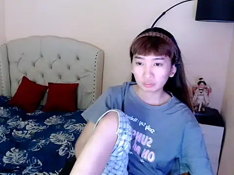 ShantalFoxxy  online show from 05-26-26, 02:04