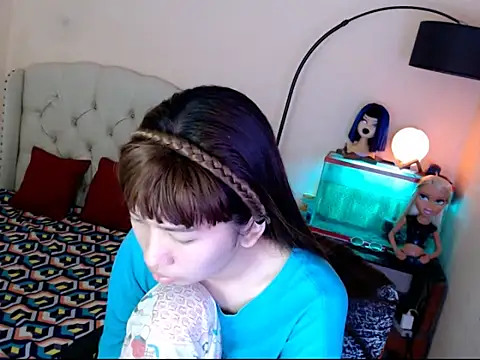 ShantalFoxxy  online show from 11-08-25, 01:31