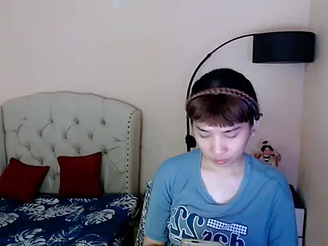 ShantalFoxxy  online show from 07-10-26, 11:49