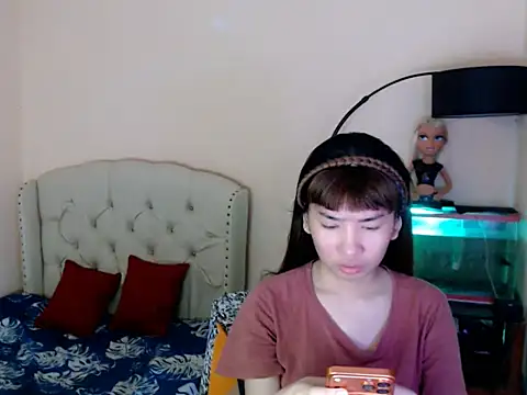 ShantalFoxxy  online show from 04-08-26, 01:18