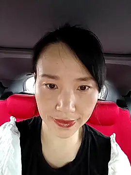 Snapshot of Haili-1 chatting on 09-29-25, 11:10 Haili-1 online show from 09-29-25, 11:10