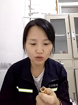 Snapshot of Haili-1 chatting on 10-16-25, 08:11 Haili-1 online show from 10-16-25, 08:11