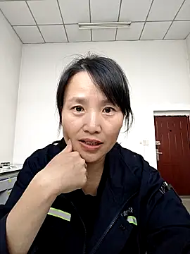 Snapshot of Haili-1 chatting on 09-29-25, 02:07 Haili-1 online show from 09-29-25, 02:07