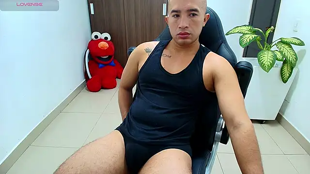 sebastian oconnor77 online show from 10-09-25, 12:38