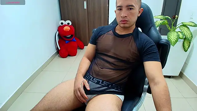 sebastian oconnor77 online show from 10-01-25, 12:42