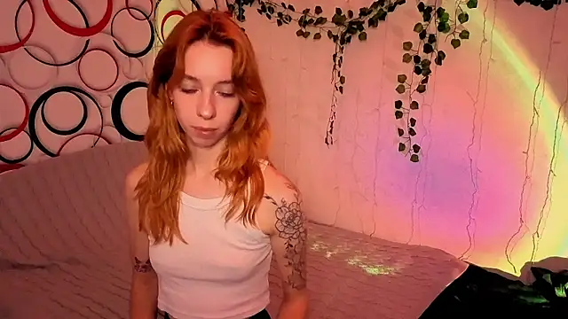 Snapshot of Lori_Williams chatting on 07-19-26, 01:30 Lori Williams online show from 07-19-26, 01:30