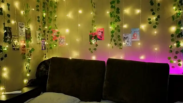 Lori Williams online show from 02-19-26, 02:19