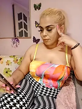 izauri2025 online show from 10-09-25, 10:32