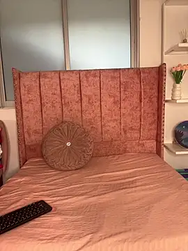 salomecute21 online show from 02-07-26, 11:29