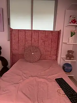 salomecute21 online show from 05-05-26, 11:13