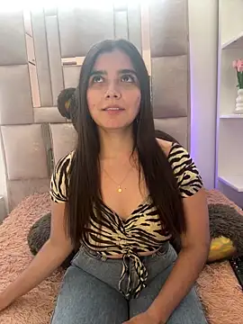 salomecute21 online show from 09-24-25, 01:50