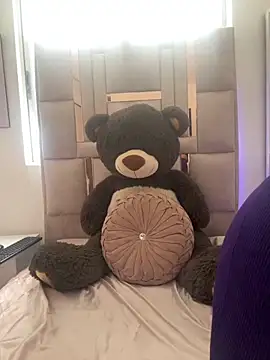 salomecute21 online show from 10-01-25, 01:37