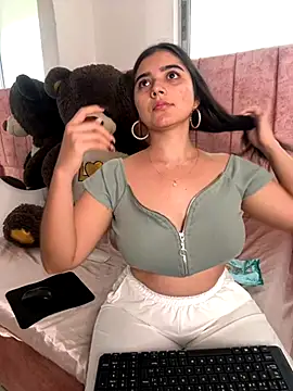 salomecute21 online show from 10-29-25, 12:04